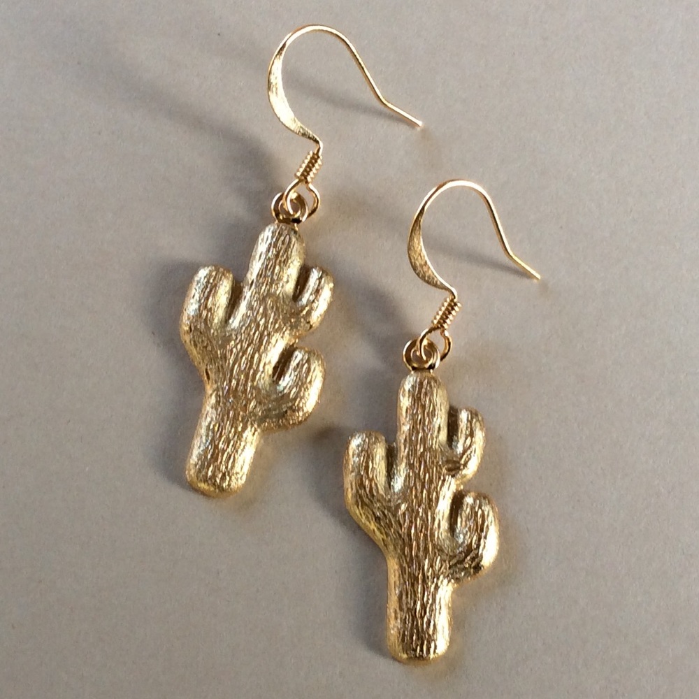 New 18k gold plated hammered desert Cactus earrings